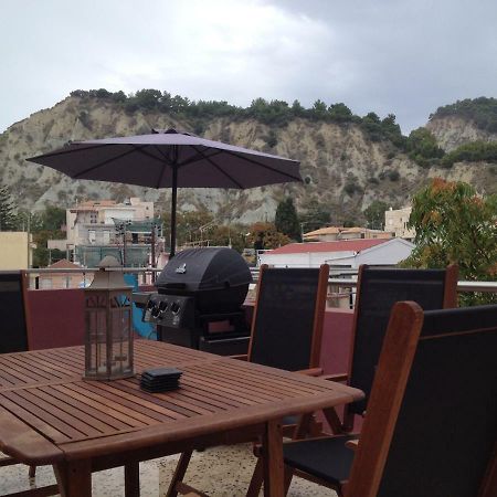 Bright Top Floor Apartment! Zakynthos Town Exterior foto