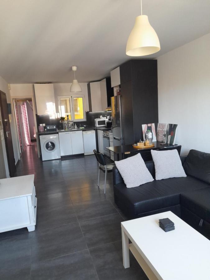 Bright Top Floor Apartment! Zakynthos Town Exterior foto